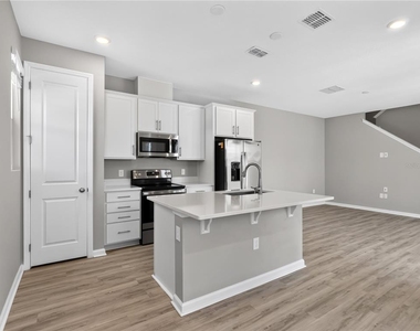 1465 Axel Graeson Avenue - Photo Thumbnail 2