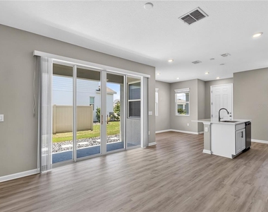 1465 Axel Graeson Avenue - Photo Thumbnail 33