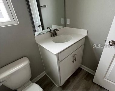 1465 Axel Graeson Avenue - Photo Thumbnail 12