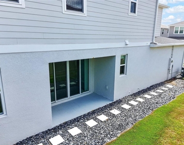 1465 Axel Graeson Avenue - Photo Thumbnail 35