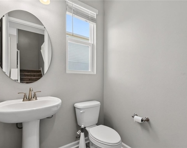 1465 Axel Graeson Avenue - Photo Thumbnail 26