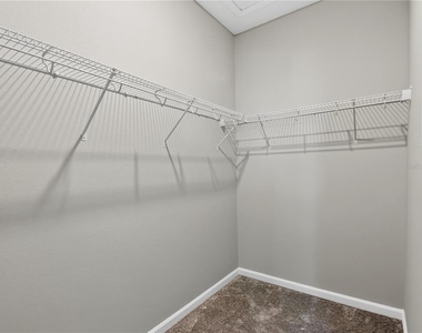 1465 Axel Graeson Avenue - Photo Thumbnail 10