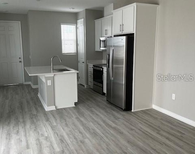 1465 Axel Graeson Avenue - Photo Thumbnail 3