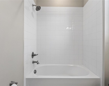 1465 Axel Graeson Avenue - Photo Thumbnail 15