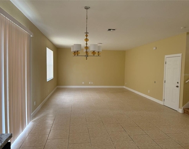 933 Whispering Cypress Lane - Photo Thumbnail 3