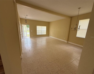 933 Whispering Cypress Lane - Photo Thumbnail 5