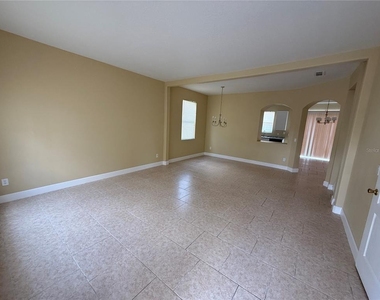 933 Whispering Cypress Lane - Photo Thumbnail 4