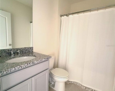 420 Noble Avenue - Photo Thumbnail 6