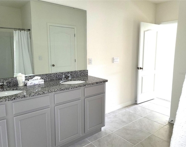 420 Noble Avenue - Photo Thumbnail 17