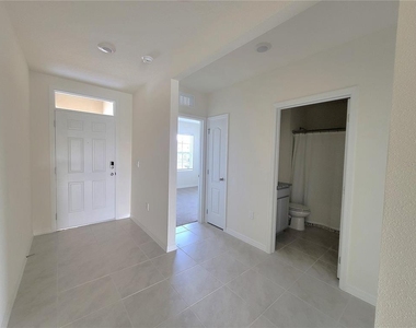 420 Noble Avenue - Photo Thumbnail 8
