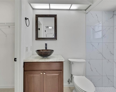 8053 Canterbury Street - Photo Thumbnail 12