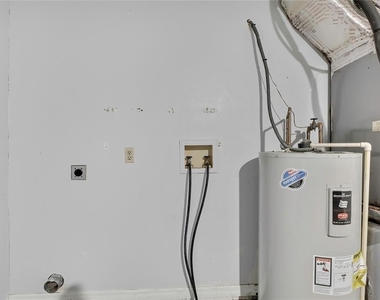 8053 Canterbury Street - Photo Thumbnail 19