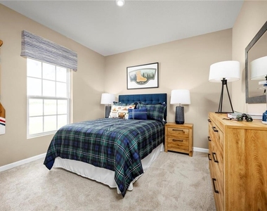2744 Ginger Lane - Photo Thumbnail 10