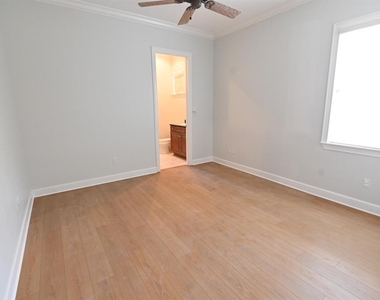 8122 Whitford Court - Photo Thumbnail 14
