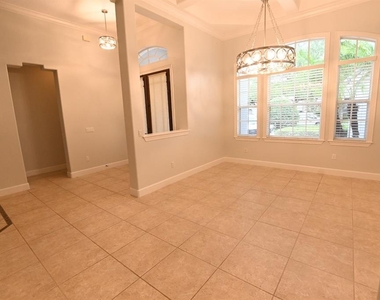 8122 Whitford Court - Photo Thumbnail 10