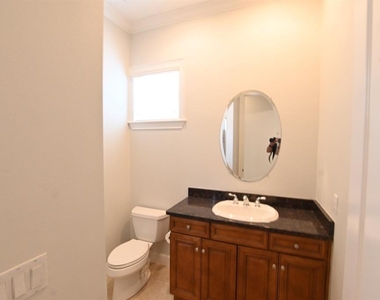 8122 Whitford Court - Photo Thumbnail 16