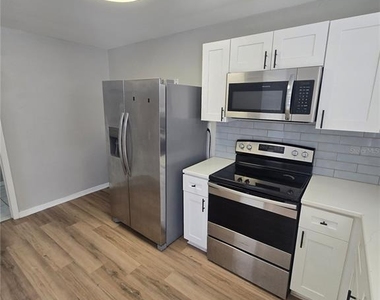 2406 E Clark Street - Photo Thumbnail 5