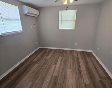 2406 E Clark Street - Photo Thumbnail 4