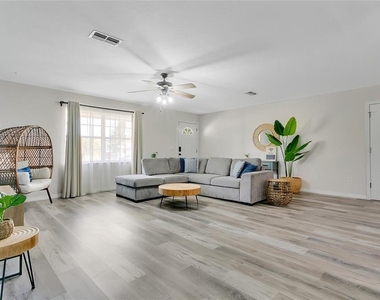 2522 Evergreen Drive - Photo Thumbnail 1