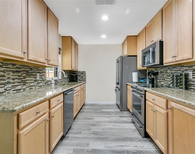 2522 Evergreen Drive - Photo Thumbnail 6