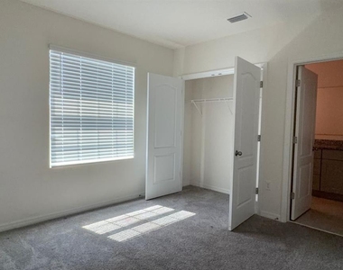 1470 Isleta Loop - Photo Thumbnail 11
