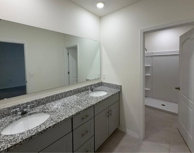 1470 Isleta Loop - Photo Thumbnail 20