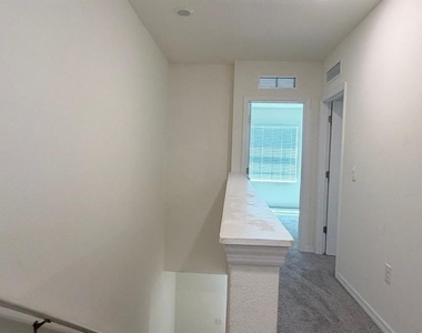 1470 Isleta Loop - Photo Thumbnail 8