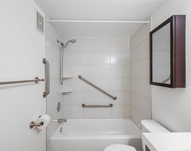 555 62nd Street S - Photo Thumbnail 10