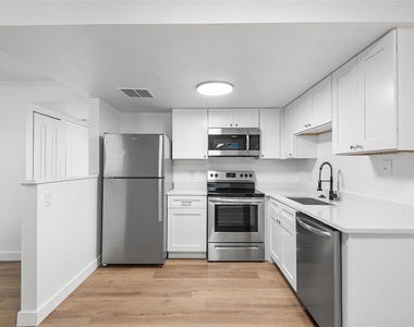 555 62nd Street S - Photo Thumbnail 6