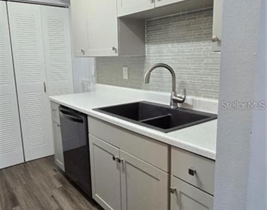 512 Orange Drive - Photo Thumbnail 9
