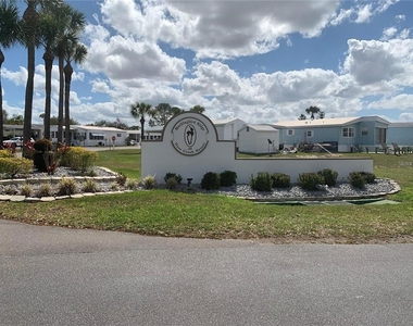 319 Broken Woods Boulevard - Photo Thumbnail 5