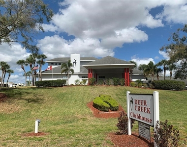 319 Broken Woods Boulevard - Photo Thumbnail 4