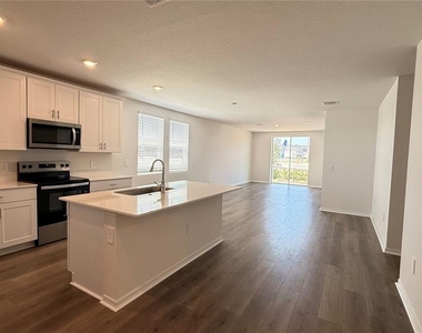 3905 Giorgio Drive - Photo Thumbnail 6