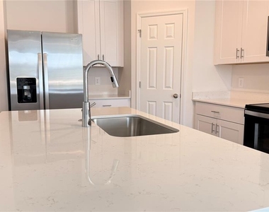 3905 Giorgio Drive - Photo Thumbnail 9