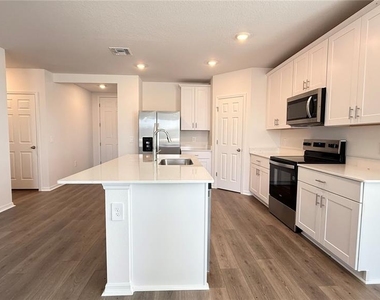3905 Giorgio Drive - Photo Thumbnail 7