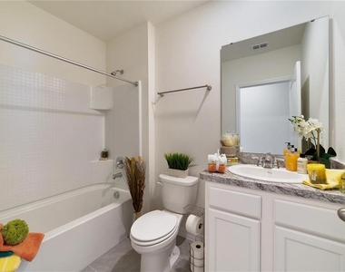 1548 Catbriar Way - Photo Thumbnail 17