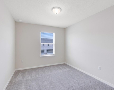 6331 Breeze Filled Lane - Photo Thumbnail 9