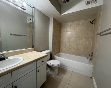4532 Commander Drive - Photo Thumbnail 12