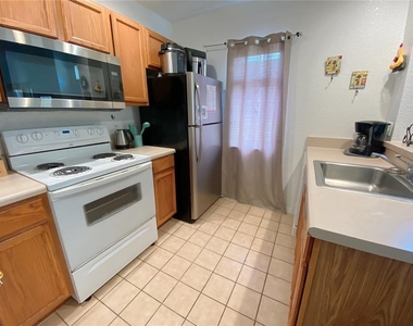 4552 Jonafree Lane - Photo Thumbnail 3