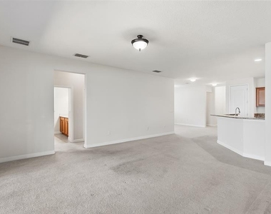 2217 Crosston Circle - Photo Thumbnail 7