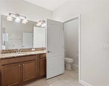 2217 Crosston Circle - Photo Thumbnail 17