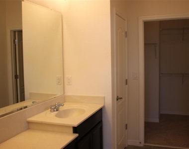2909 Top Water Way - Photo Thumbnail 12