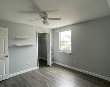 3791 Huntwicke Boulevard - Photo Thumbnail 14