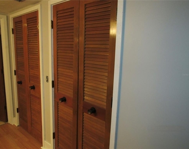157 Palm View Court - Photo Thumbnail 8