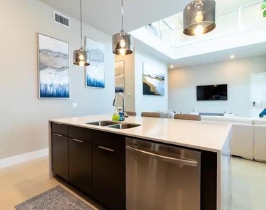 7740 Sandy Ridge Drive - Photo Thumbnail 12