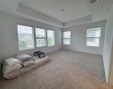2956 Voyager Avenue - Photo Thumbnail 4