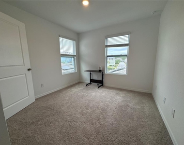 2956 Voyager Avenue - Photo Thumbnail 13