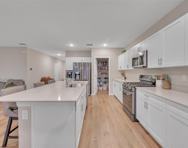 12710 Hysmith Loop - Photo Thumbnail 39