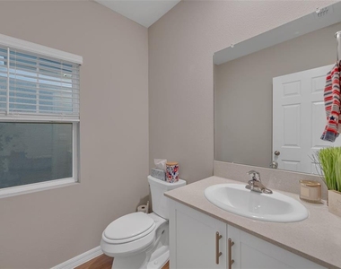 12710 Hysmith Loop - Photo Thumbnail 33