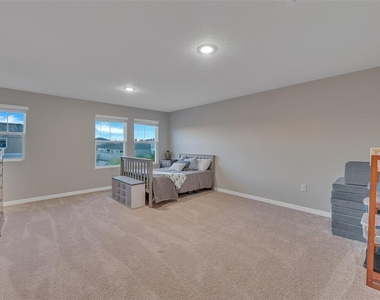 12710 Hysmith Loop - Photo Thumbnail 30